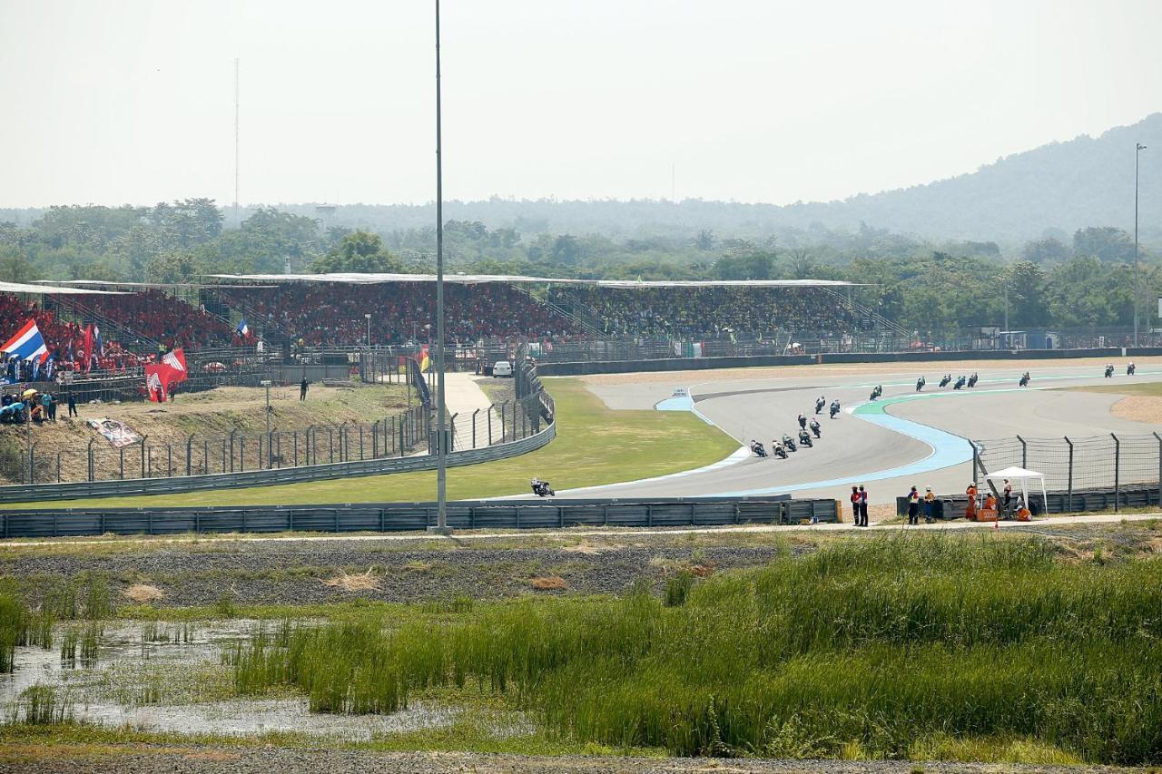 Bric Box Hotel Buriram Kültér fotó